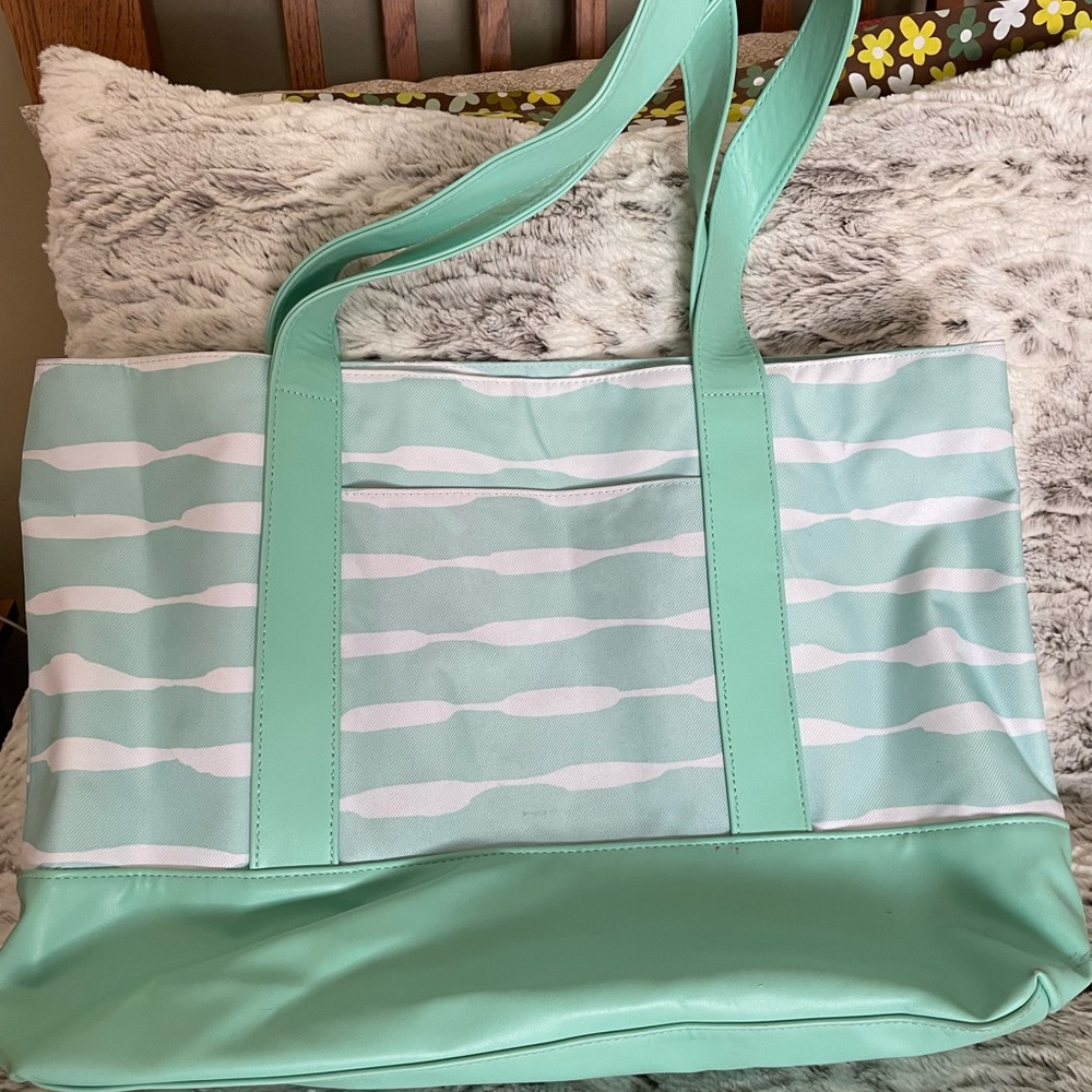 Large tote great for trips!